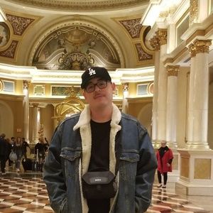 Meet your Posher, Jose